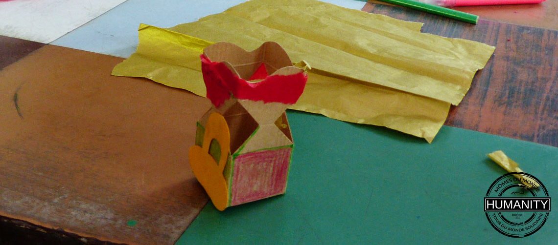 boite carton couleurs